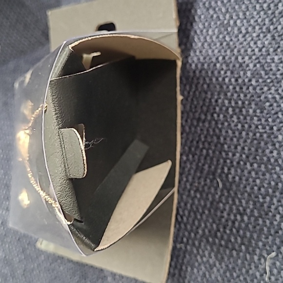 Women Gold Colored Necklace Mauve Pink Triangle Charm Crystal Stud Oval Earrings - Picture 4 of 7